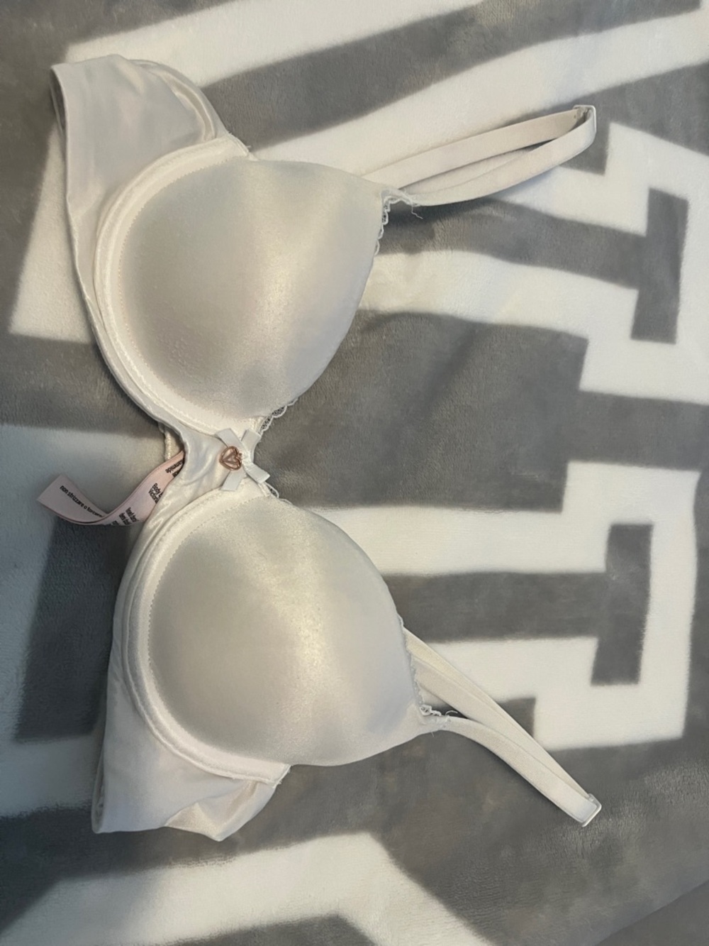 Victoria's Secret Satin white T-Shirt Bra